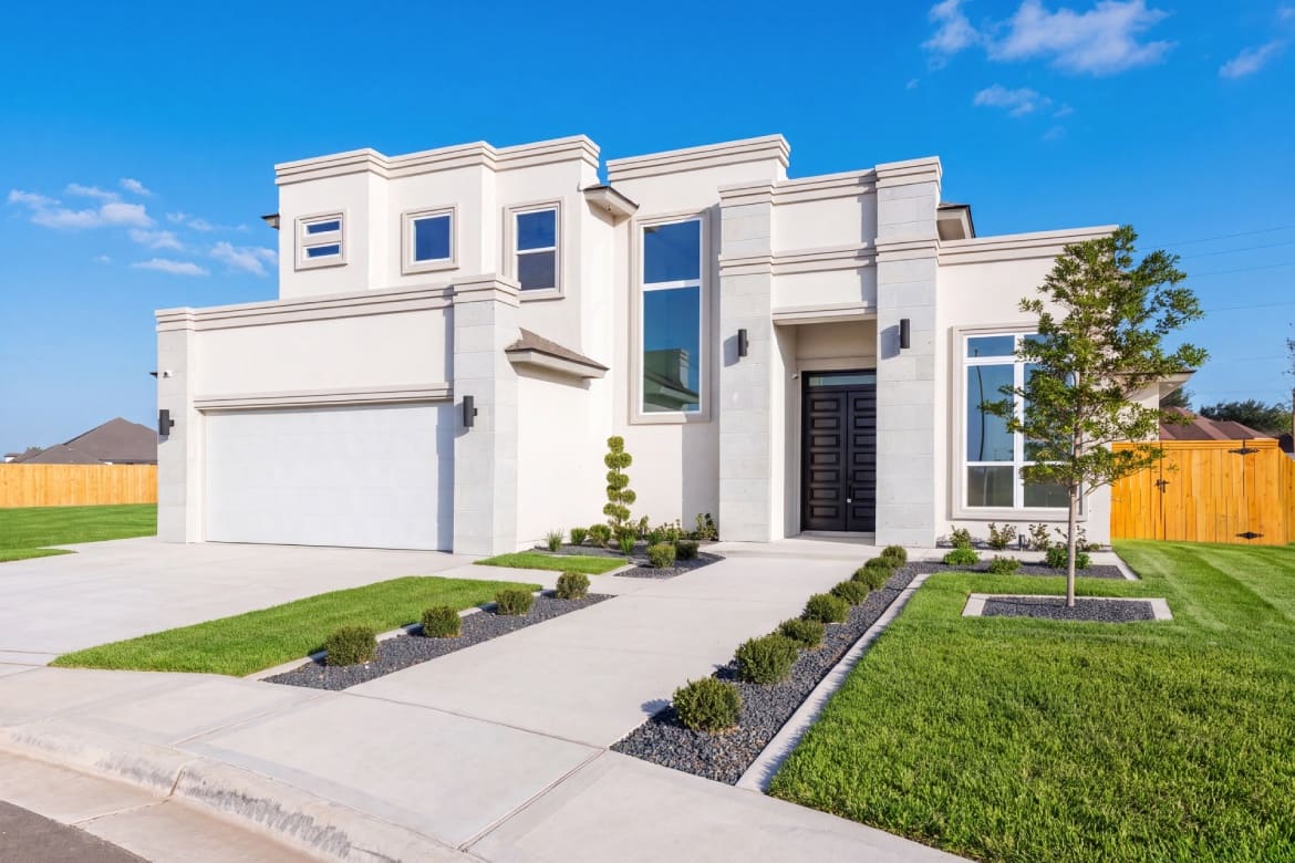 Dolcan Home: Home Builders in McAllen