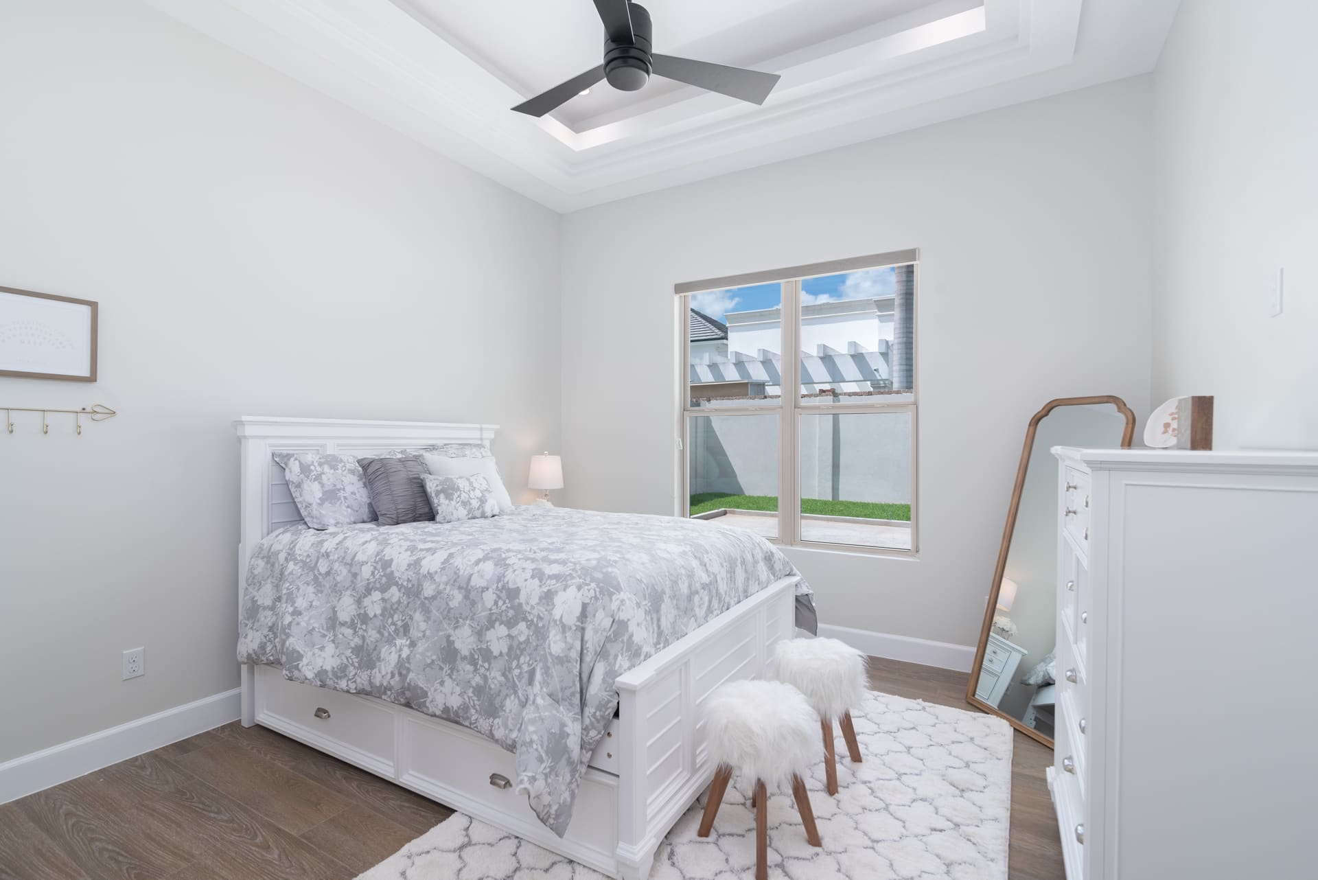 Dolcan Homes__5004 Gumwood_Ave_Full Res_035 (1)